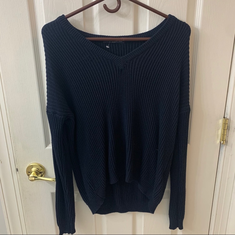 Brandy Melville Sweater/Long Sleeved Top